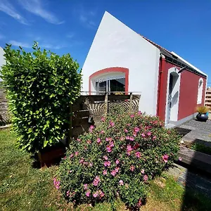 La Petite Maison De Papaye , Le Palais France